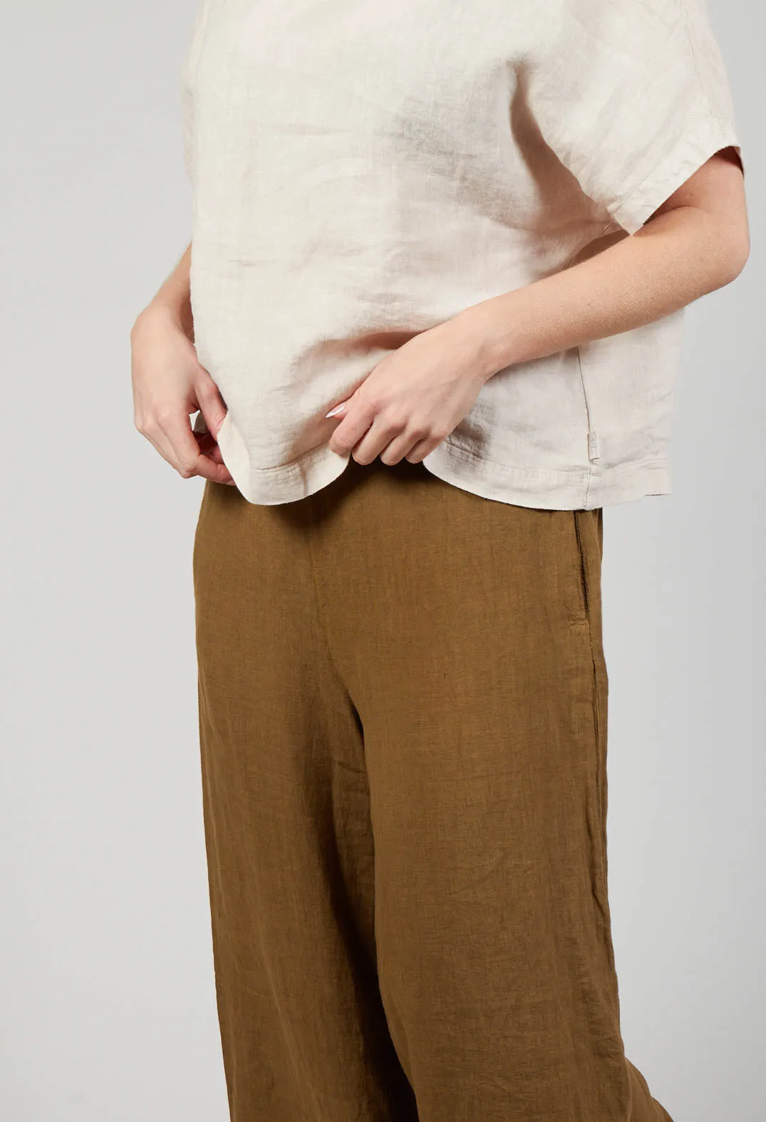 Maki Pants in Kaki