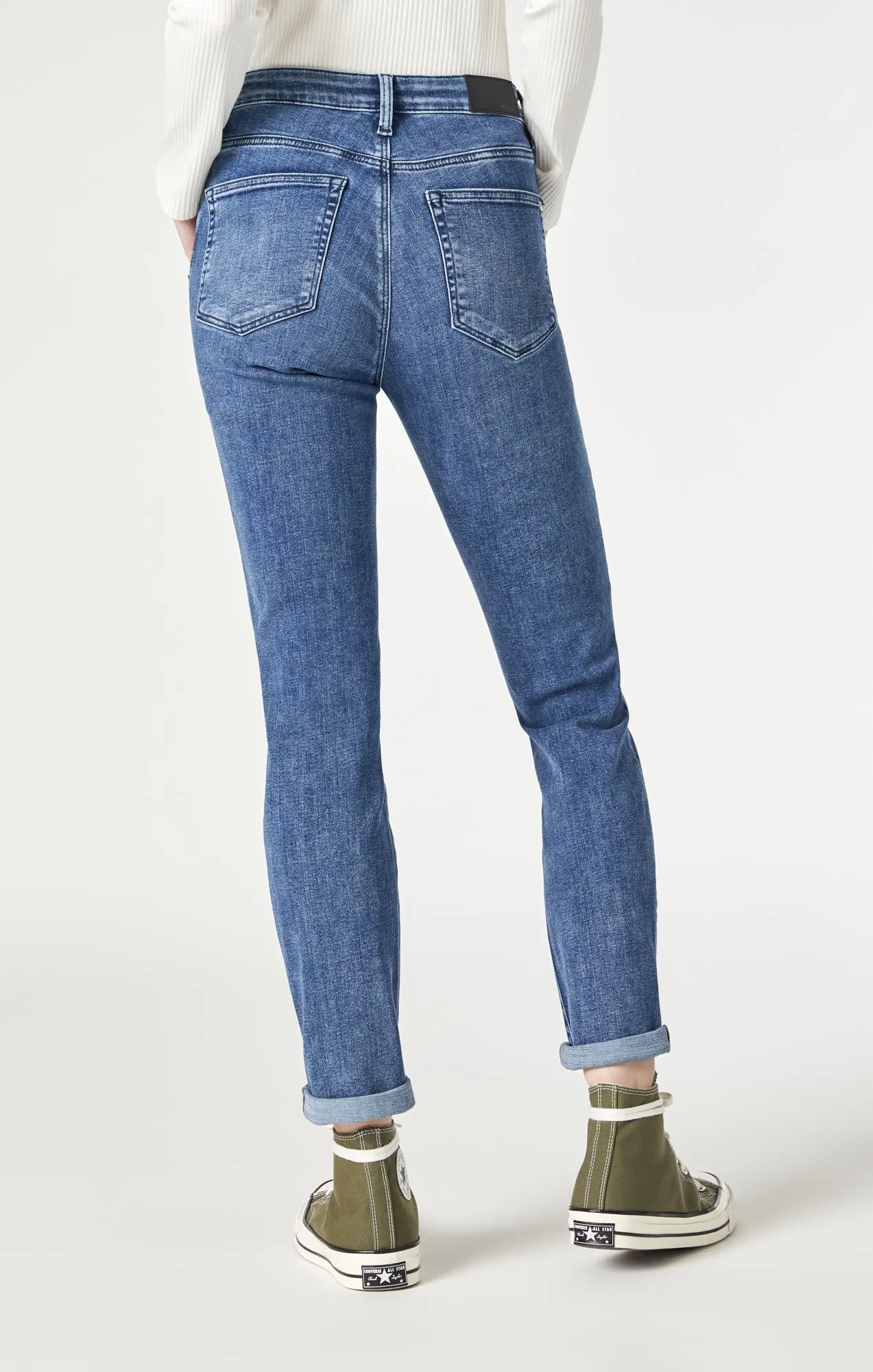 Mavi Kathleen Slim Boyfriend Jeans In Mid Feather Blue