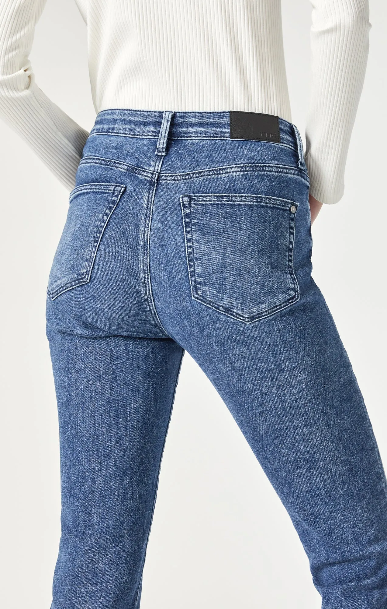 Mavi Kathleen Slim Boyfriend Jeans In Mid Feather Blue