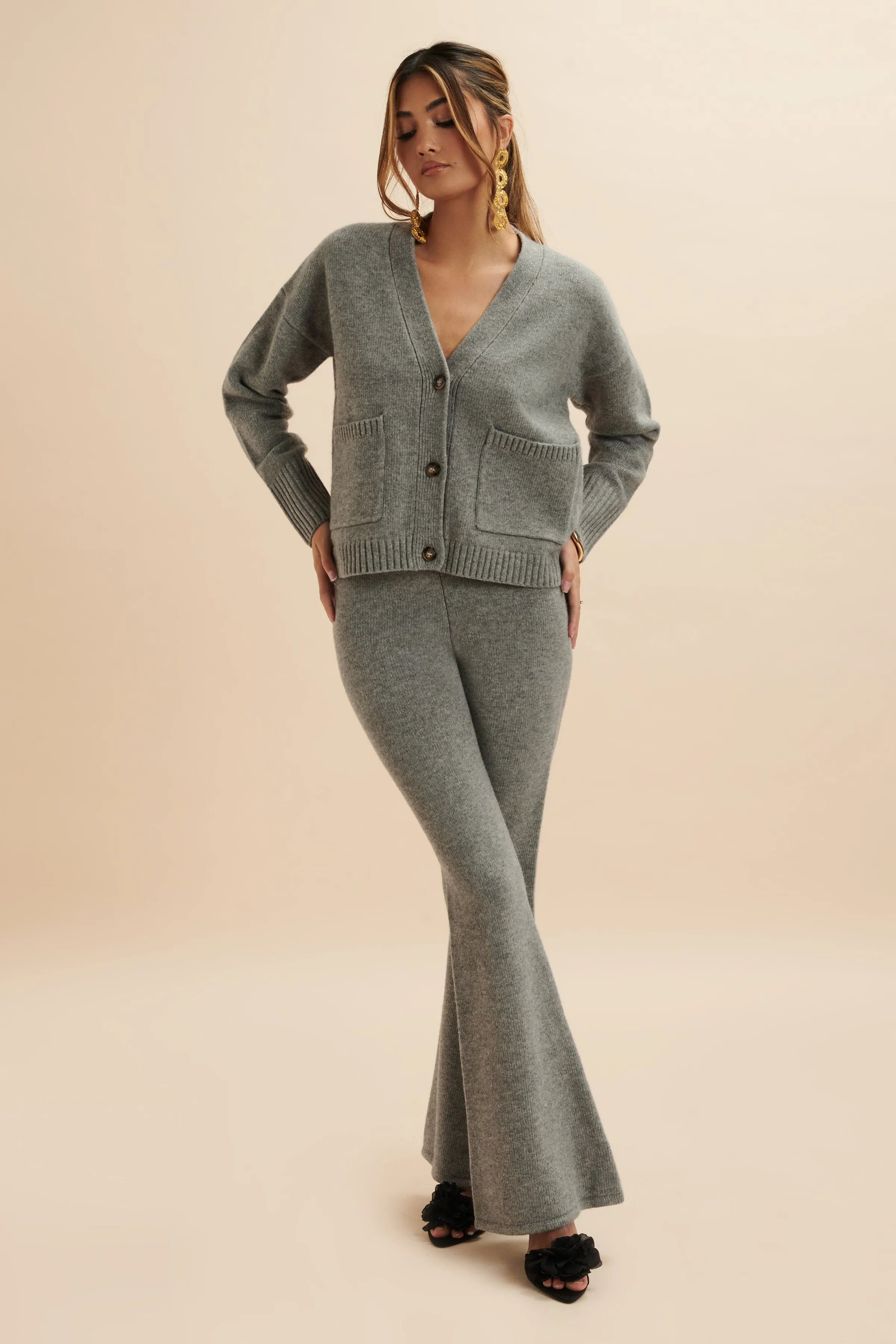 NELLA Knitted Cashmere Blend Relaxed Cardigan In Grey