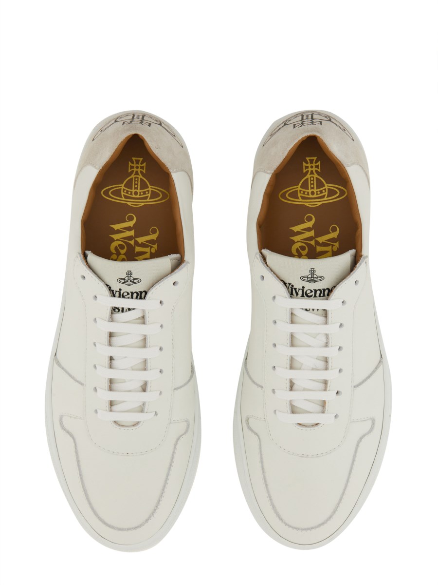 VIVIENNE WESTWOOD      SNEAKER IN PELLE CON LOGO 