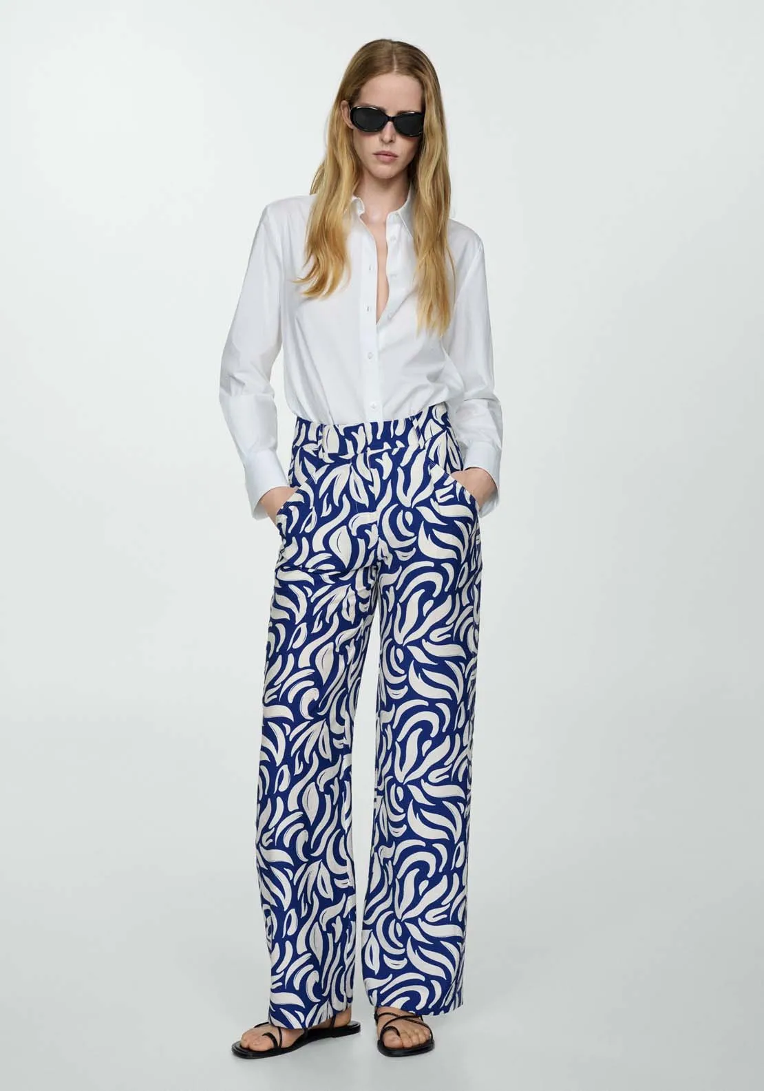 Wideleg trousers printed with darts